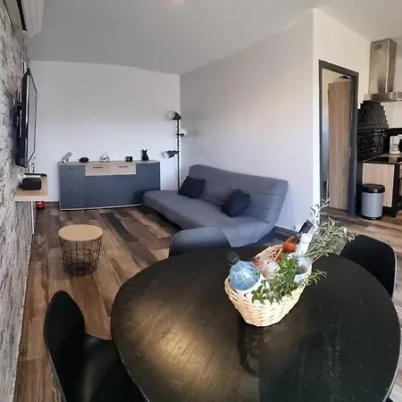 Entre De Porto-vecchio Et Bonifacio Apartment Figari (Corsica)